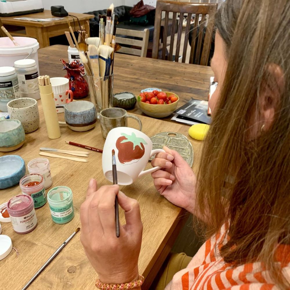 Painting ceramics, November and December dates