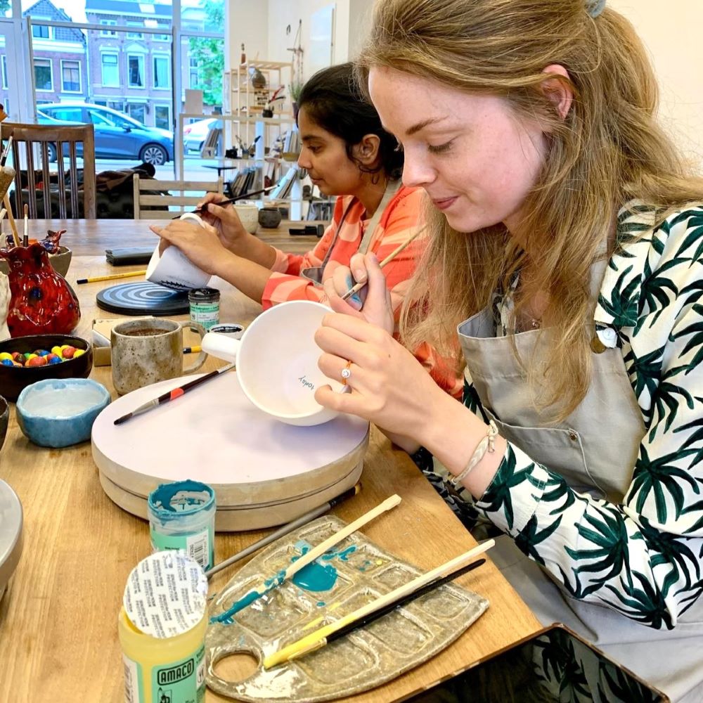 Painting ceramics, November and December dates